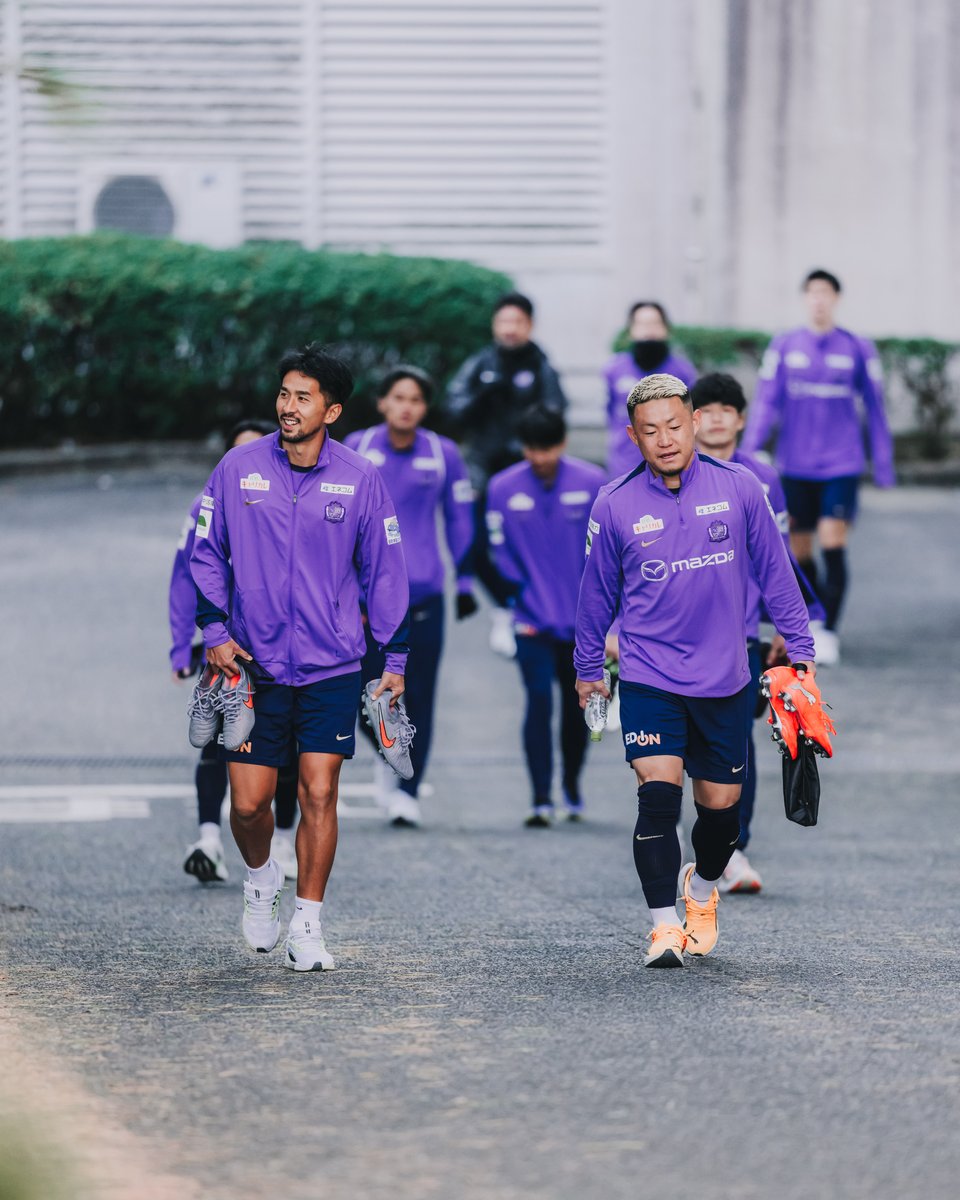 宮崎キャンプ二日目がスタート▶️ #sanfrecce #NEWVIOLET