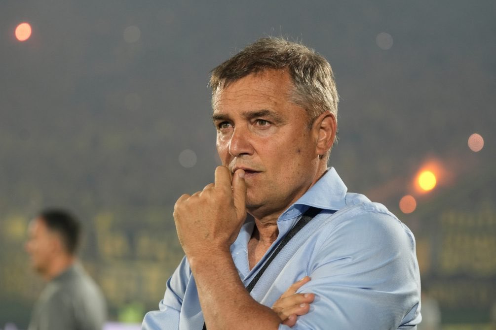 Yo siempre lo banque pero donde perdamos contra la gallina, me duele decir esto pero ciclo cumplido