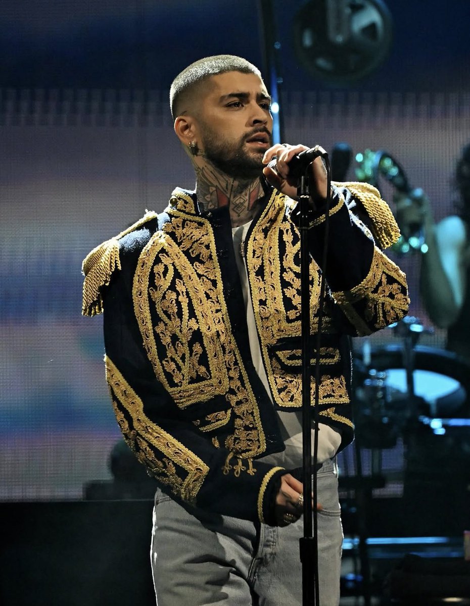 Ljpstardust91's tweet photo. Zayn malik segue sendo o homem mais lindo desse mundo, sem condições para tanta perfeição https://t.co/NtJxQKj1TX