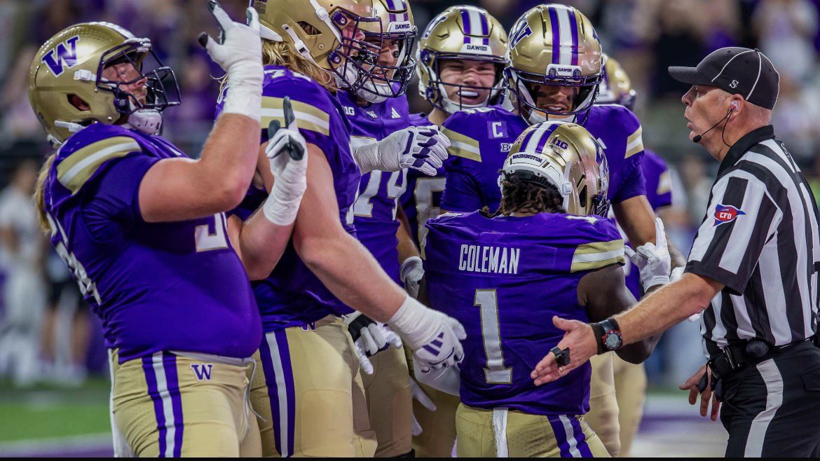 Jairusingram03's tweet image. Thankful and blessed to receive an offer from the University of Washington @Coach_KC84 @_Roderickharris @RamelBorner @DaRealCoachG @CoachXBrown @UW_Football