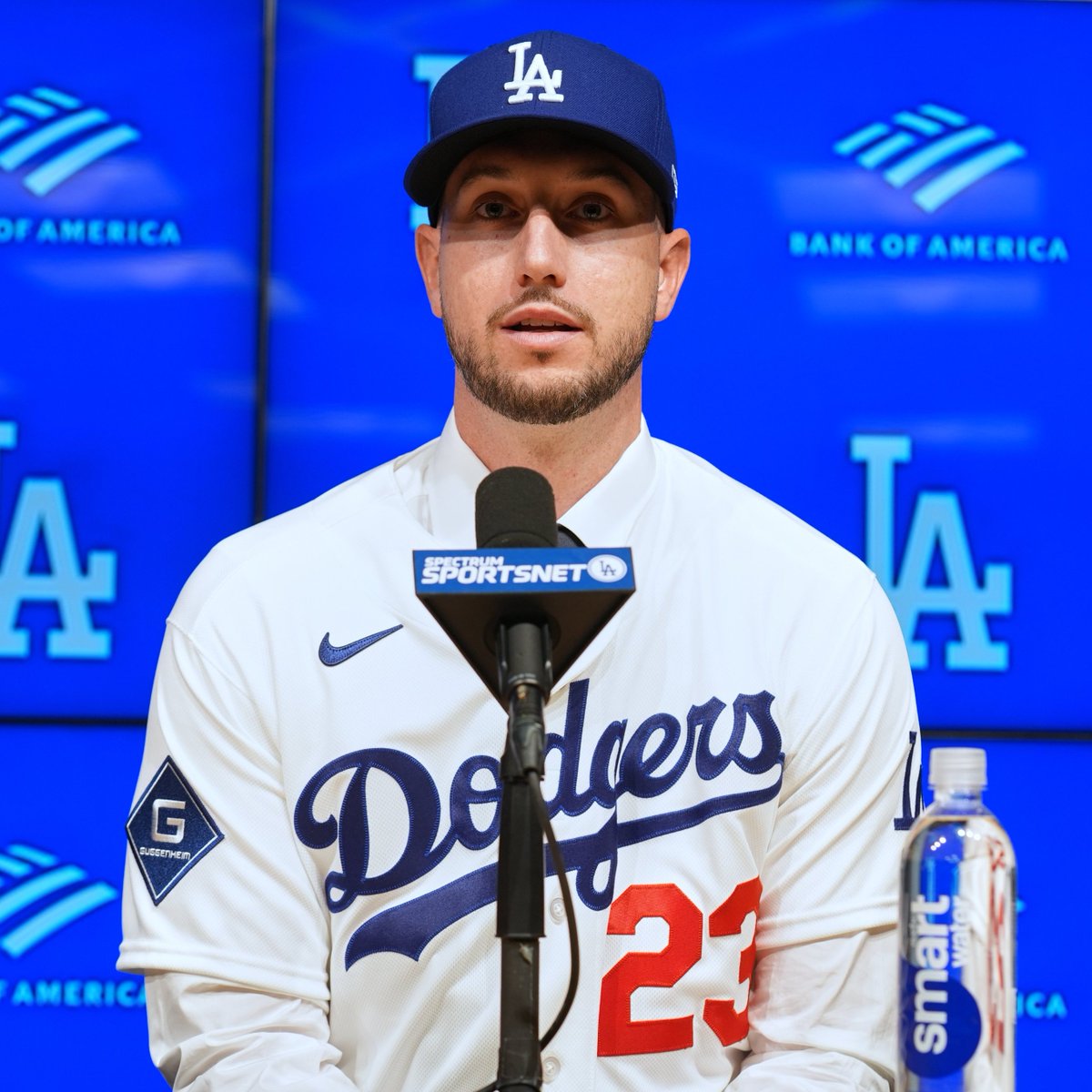 TalkinBaseball_'s tweet image. Kyle Tucker will be paid a $1 million salary in 2026 with a $64 million signing bonus

(via @BNightengale)