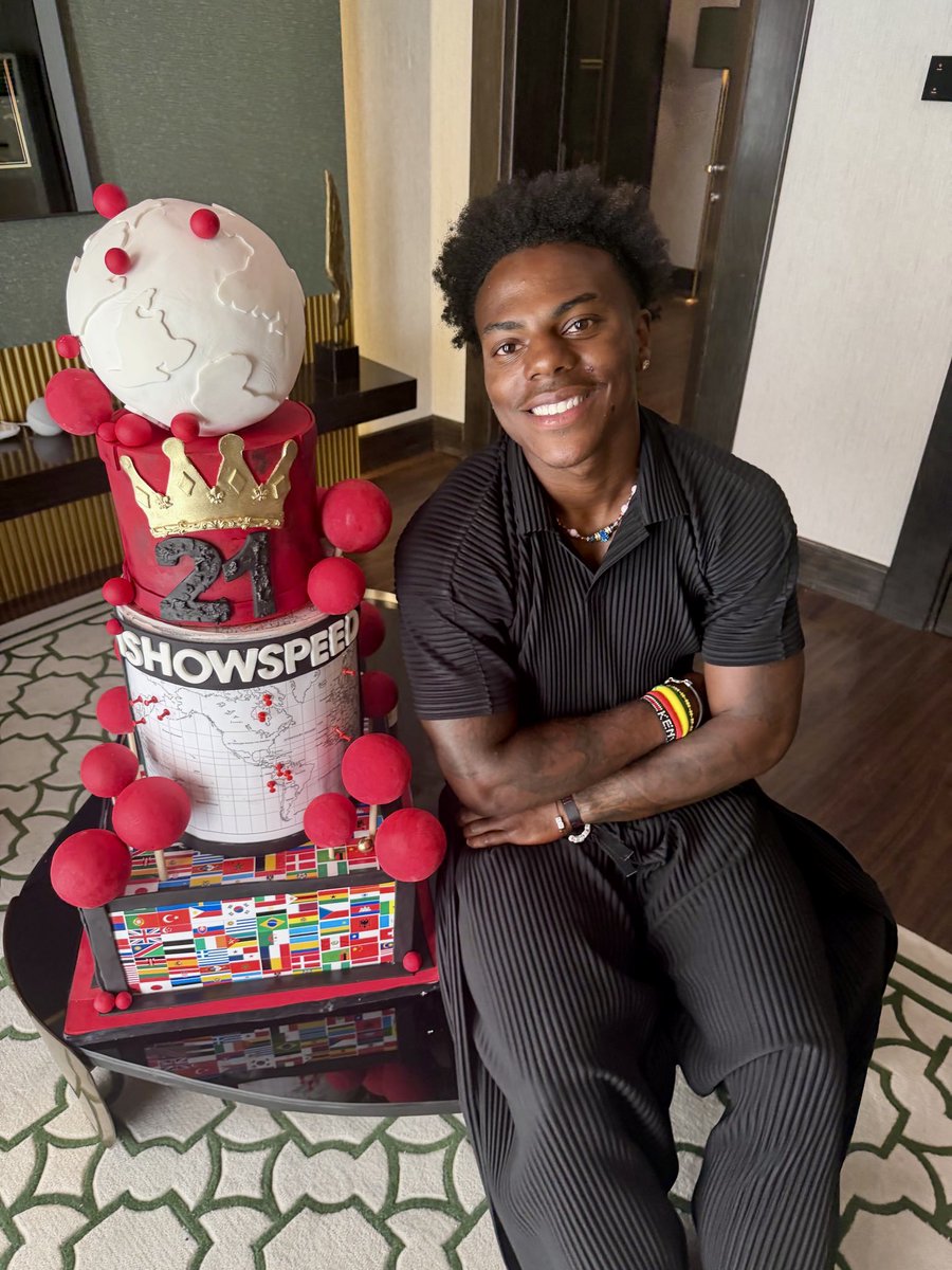 YouTube and TikTok influencer Speed turns 21 today. He reached 50 million YouTube subscribers on his birthday! 

#TheHotJem | TheHotJem.com