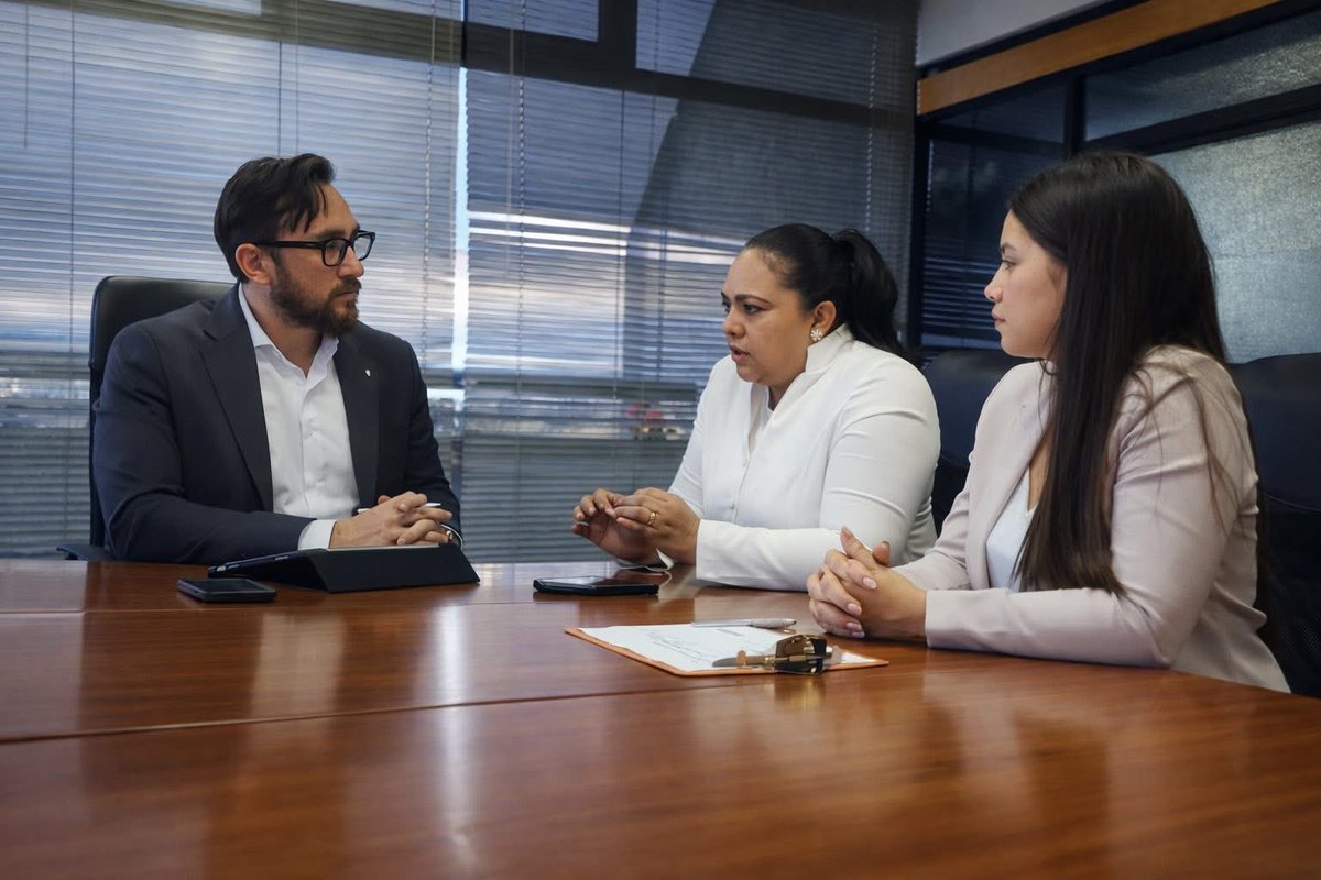 Durante su agenda en Quito, la gobernadora de Manabí, <a href="/avalleec/">Aurora Valle</a>, sostuvo una reunión estratégica con el viceministro de Infraestructura, Paolo Carpio, para impulsar de manera decidida la rehabilitación de la red vial de la provincia.

#ElNuevoEcuador
