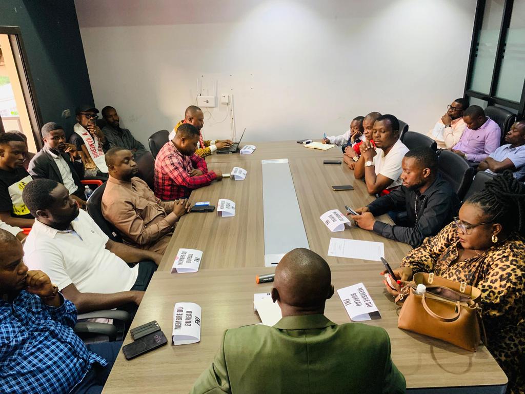 glody_ntefo's tweet photo. FNJ | 21 janvier 2026
Réunion FNJ sous la direction du VP @RemyBongungu
A commencé par les Vœux du PN @VitalKamerhe1 et d sn SG @BillyKambale1 à la Jeunesse.
Le vp Il a appelé tous ls jeunes à l’unité,la cohésion et la discipline derrière la vision du Président Kamerhe @Bibishe6 https://t.co/DOwzA0XdKv