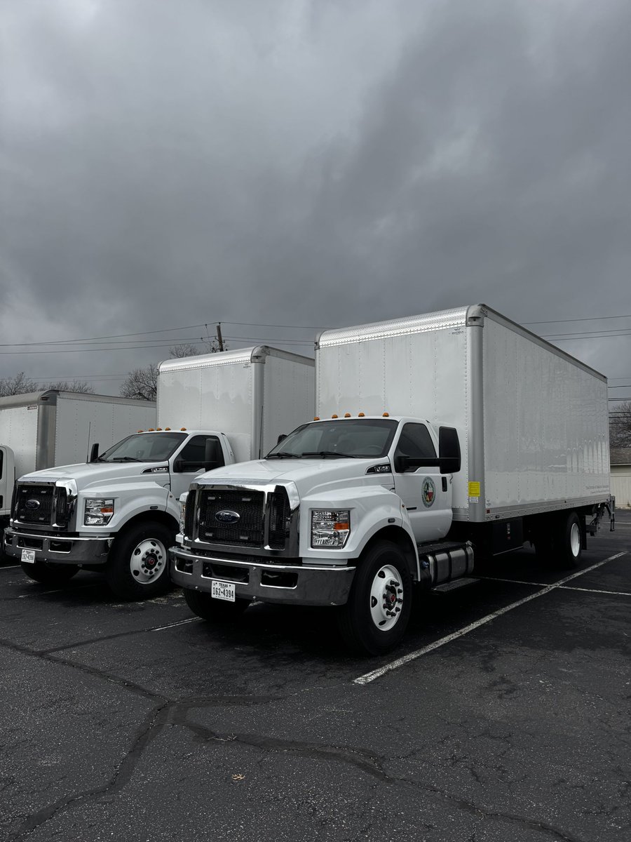 TDEM and our agency partners have staged state emergency response resources across Texas ahead of potential impacts from winter weather this weekend.

Find local warming centers, check road conditions, and find utility provider info: disaster.texas.gov

#txwx