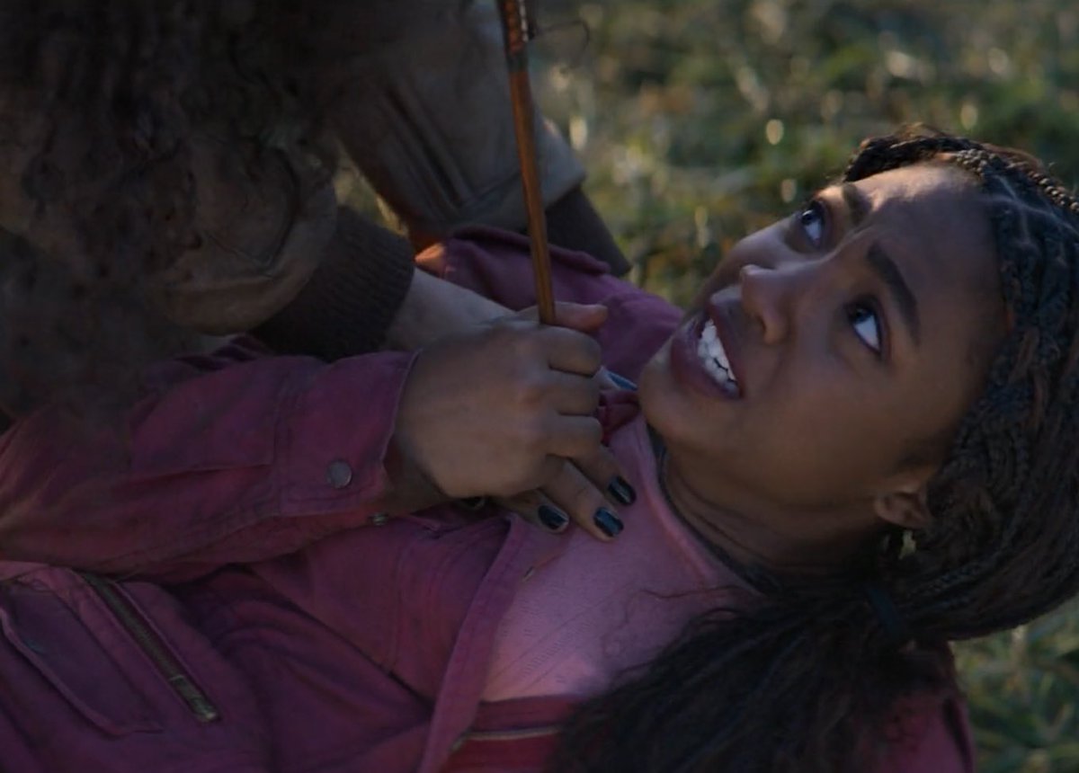 CameronSilas's tweet image. the fleece being on the ground but Clarisse actively choosing to rush to Annabeth first really means a lot to me idk