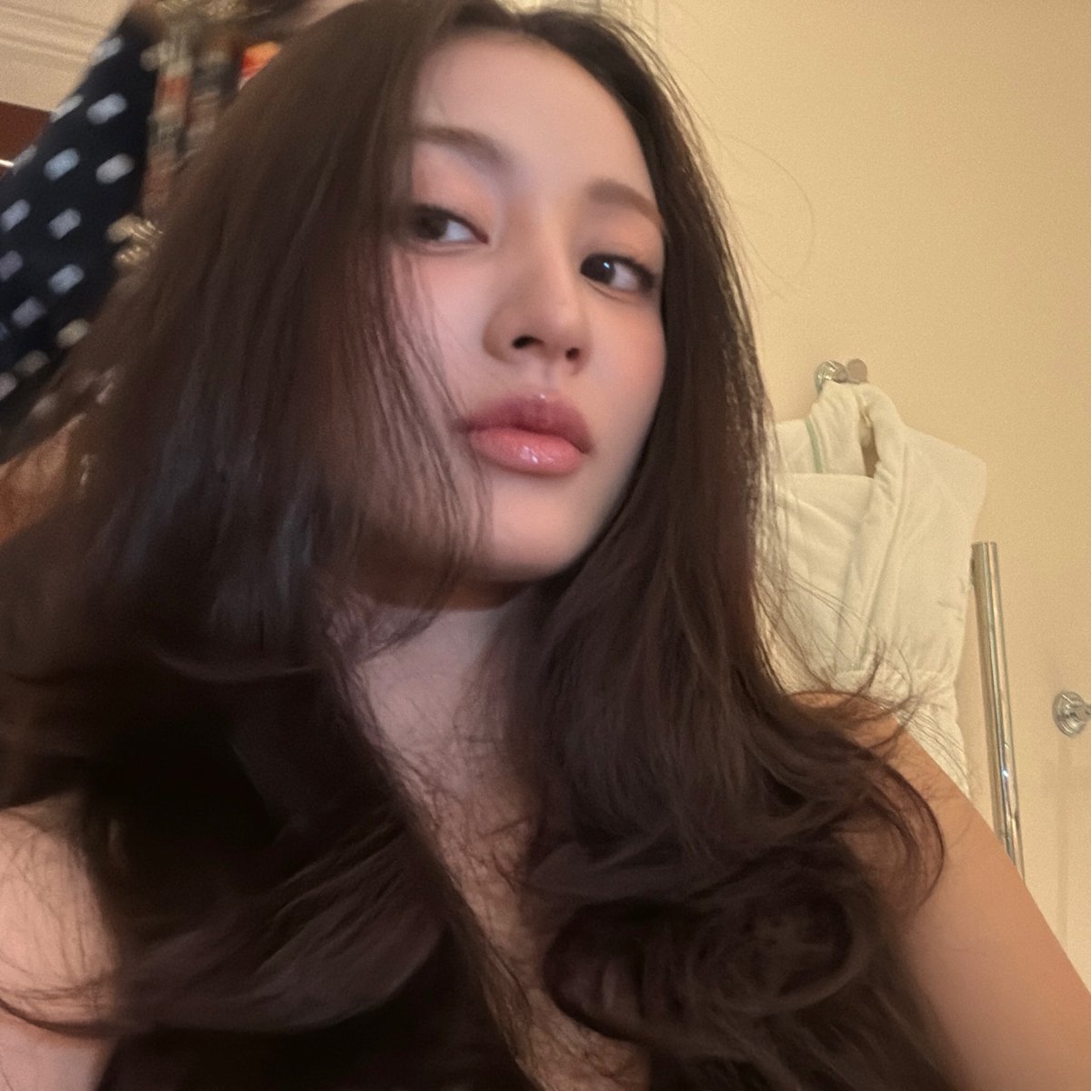 godmitzu's tweet image. Jihyo changed her bbl profile pic