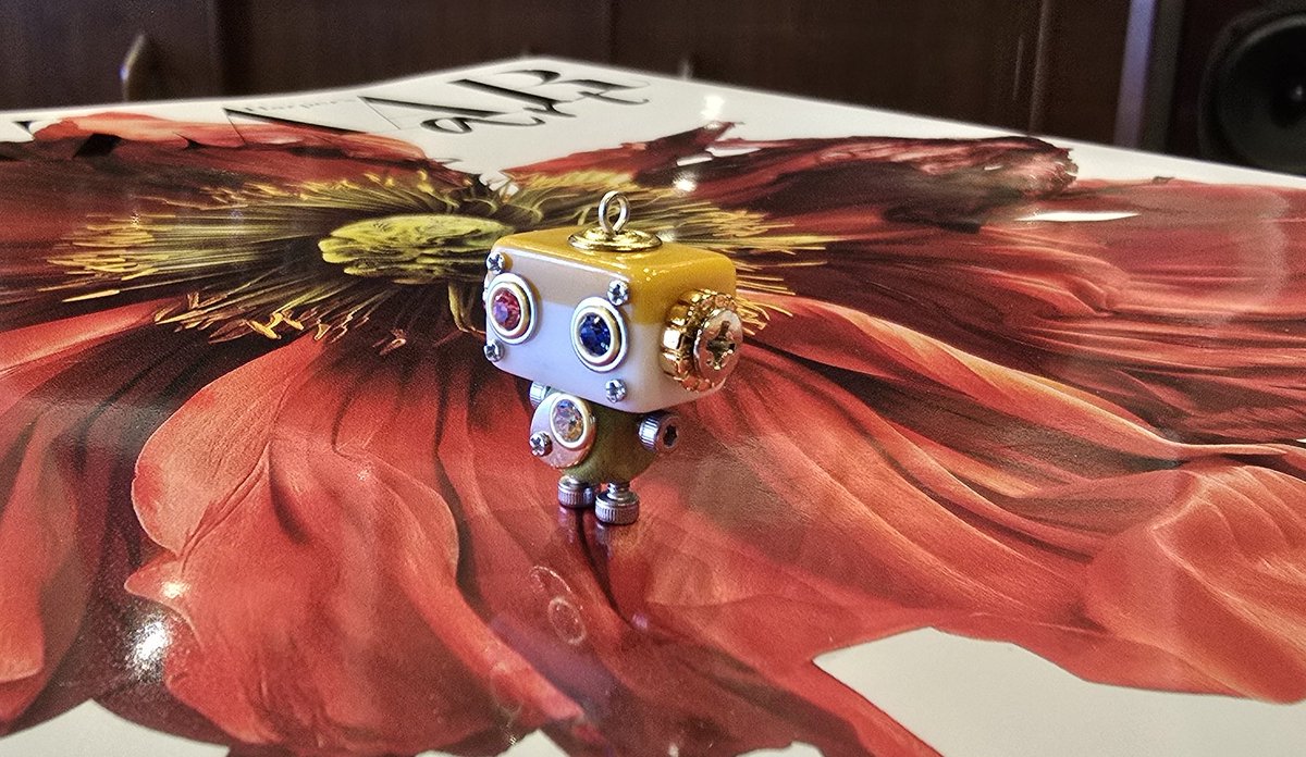 TEFTART

#robot #handmade #teftart #accessories #design