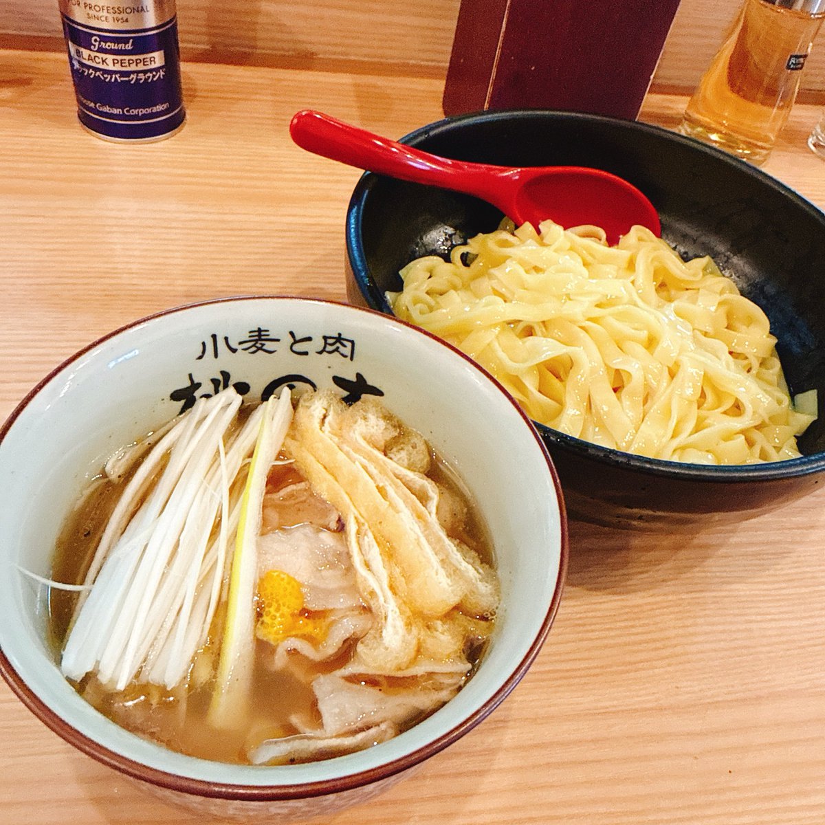 毎日、朝の一杯を試食しています。
なんて美味しいんだろう♡と思います🤭
自信を持って、提供しております！
ぜひ、ご来店下さい！✨🥰
 #我武者羅  #つけ麺  #menu  #ﾃｲｸｱｳﾄ  #あつもり  #新宿御苑