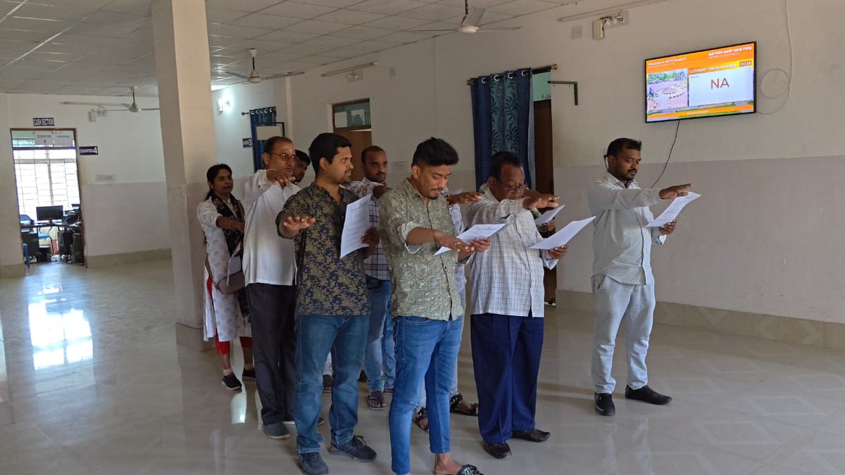 Voter’s Pledge was administered in the O/o RTO, Deogarh on 22.01.2026 at 11:00 AM, reaffirming our commitment to ethical, informed, and responsible voting for a strong democracy. 🇮🇳✨
#VotersPledge #Democracy #CivicDuty #RTODeogarh