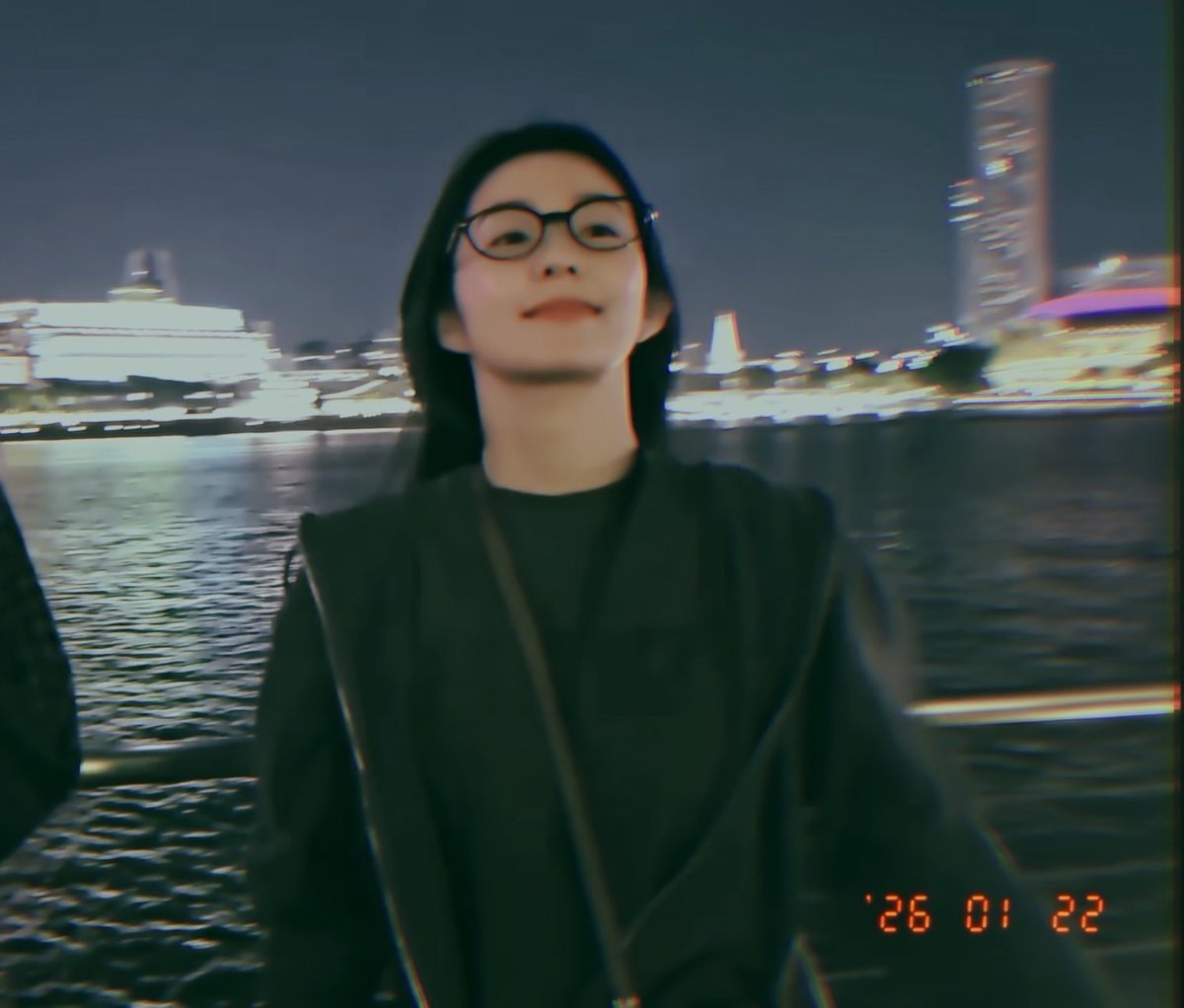 baebyi329's tweet image. กรุณาอย่ายืนแอค