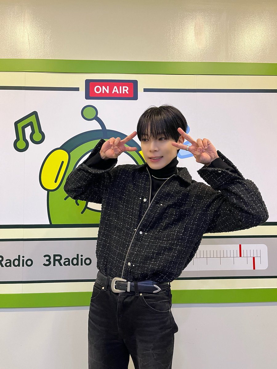 the_verivery's tweet image. [📸]
2026.01.22
@ KBS Cool FM &amp;lt;이은지의 가요광장&amp;gt;
 
스페셜 일일 알바생 허니💕
오늘도 너무 재미있었습니다~ 뀨!
 
#베리베리 #VERIVERY #VRVR
#동헌 #DONGHEON
#이은지의가요광장