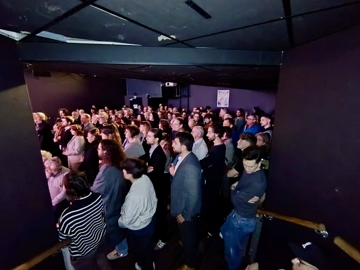 Nous étions plus de 200 personnes hier soir aux Folies Angevines pour la grande soirée des vœux de notre liste @demainangers
J’ai à cette occasion dévoilé les noms de mes 58 co-listiers.
☀️ Nous avons deux mois pour amplifier cette dynamique et gagner !
#Angers #Municipales2026