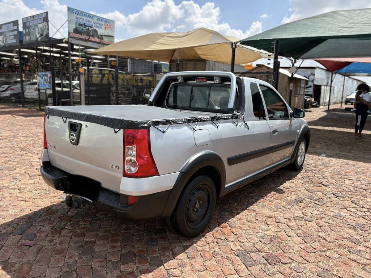Abramjee's tweet photo. A 20-year-old man was called to Walkerville, south of JHB, to show a car he was selling. 

He was hijacked,
assaulted and kidnapped.

The victim was badly beaten with a baseball bat and driven to a second location where he was tied to a tree.

The victim was later found and his bakkie recovered.

No arrests have been made as yet.