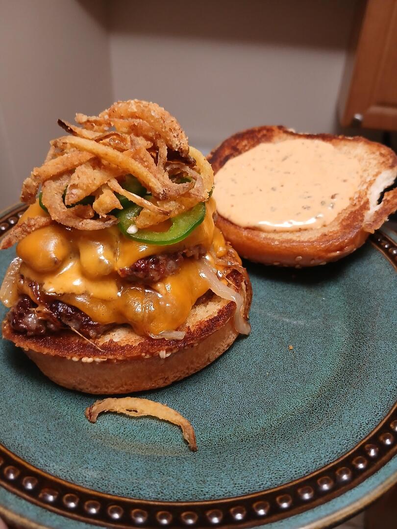 homevsfastfood's tweet photo. [homemade] Double cheese burger with fried onions and jalapenos
👉 https://t.co/J4kfnLdrNE
#homemade #doublecheese #friedonions #jalapenos #burger #homecooking #food #recipes #foodpic #foodie #foodlover #cooking #hungry #goodfood #homecookingvsfastfood https://t.co/7YOMbKKMvp