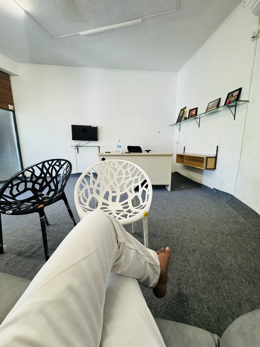 Makeithappy00's tweet image. ഇവിടെ ഉണ്ട്