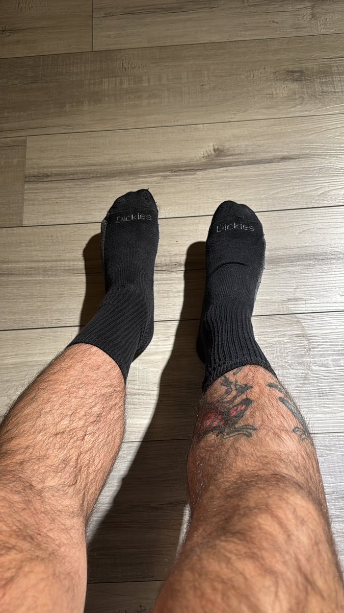 socksnfeet4u's tweet photo. Wore these bad boys for 13 hrs, nice and sweaty. #gayfeet #malefeet #socks4u https://t.co/yUBU1MVpgm