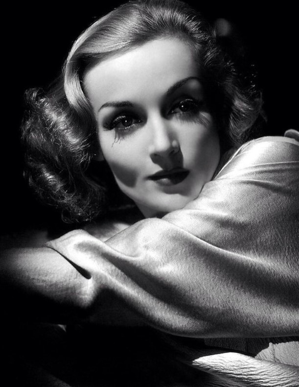 Carole Lombard 
[Jane Alice Peters] ❤