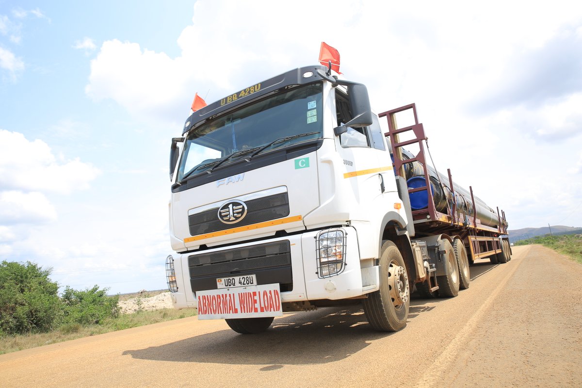 EACOP_'s tweet photo. 𝐄𝐀𝐂𝐎𝐏 𝐮𝐩𝐝𝐚𝐭𝐞𝐬! 

On the 10th of January 2026, a major logistics milestone was achieved with the arrival of the last truck carrying the final batch of line pipes at Main Camp and Pipe Yard 4 (MCPY4) in Uganda. 

This marked the successful completion of line pipe transportation for the Ugandan section of the project.  

#Unlocking East Africa's Potential