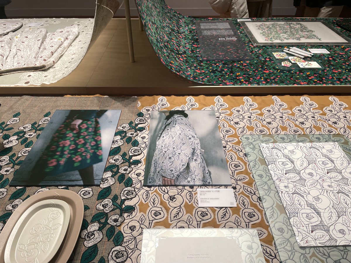 久しぶりの砧公園へ。minä perhonenの展覧会『つぐ』を観に行きました。30周年の歩みと、次世代への想い。6年前の『つづく』は、生まれたばかりの娘と一緒だったなぁ。人生のいろんな時期に、いつも明るい気持ちにしてくれたミナの洋服たち。胸いっぱい。片道2時間かけて行ってよかった😭