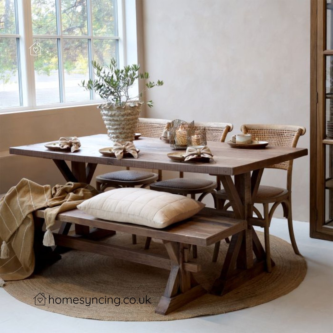 homesyncing's tweet image. Gathered around natural materials &amp;amp; quiet craftsmanship, this dining space is made for unhurried meals &amp;amp; shared moments. 
 homesyncing.co.uk
#Homesyncing #BritishInteriors #TimelessHome #DiningRoomStyle #NaturalInteriors #CalmLiving #CountryInspired #HomeWithHeart