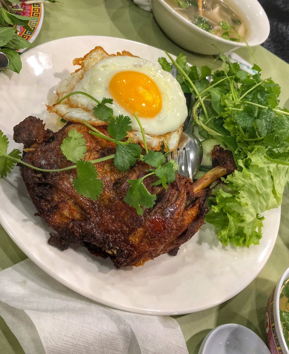 Chef Andrew Gruel tweet media