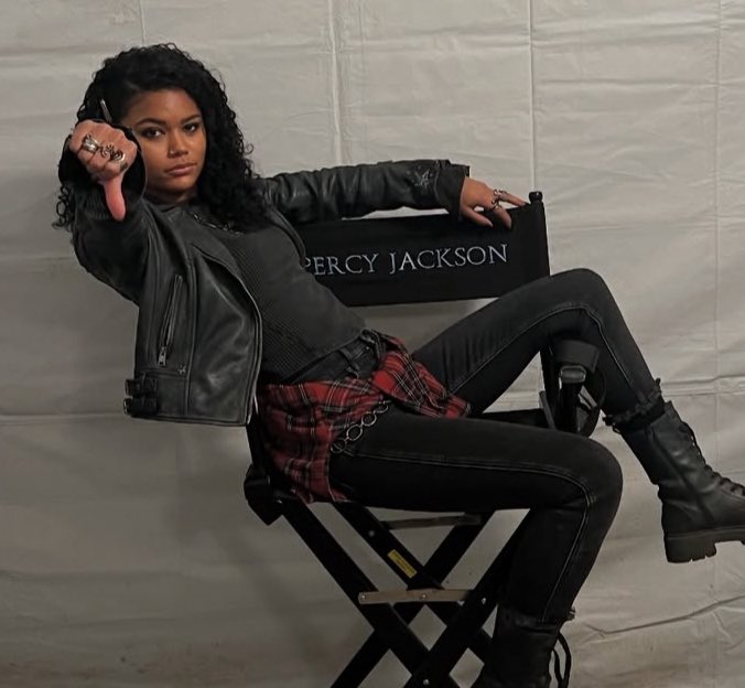 fictionalxmoon's tweet image. “you want some, seaweed brain?”
“bring it on, pinecone face”