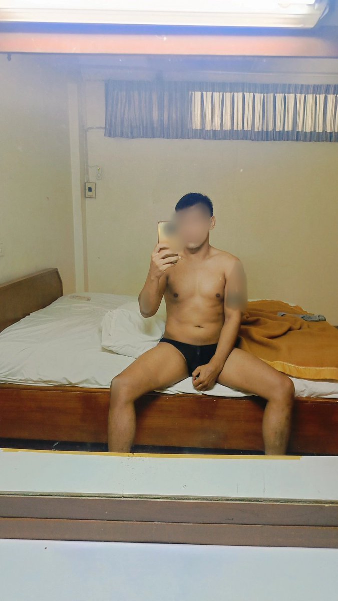 รอน้อง 2 คนอาบน้ำ