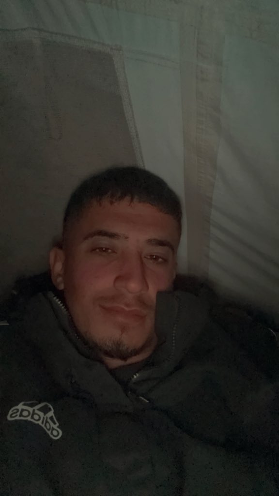 mahmoouddj's tweet image. WHY DID YOU STOP? I'M NOT AN Artist, a singer, or a Football player. I'm hungry. I'm running away FROM G@ZA.

If you’re scrolling, PLEASE leave a dot.
gofund.me/a507755e