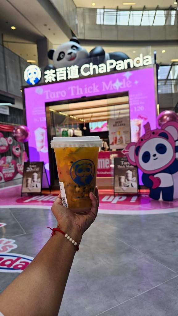 ChlorinEPhantoM's tweet image. ขาผลไม้ชาแพนด้า แก้วใหญ่มากเธอ ตกใจเลย🤣

DORNTAO 1 DAY MANAGER  
#ChaPandaXDORNYETAO
#NexT1DE_DORN  #NexT1DE  #DORN