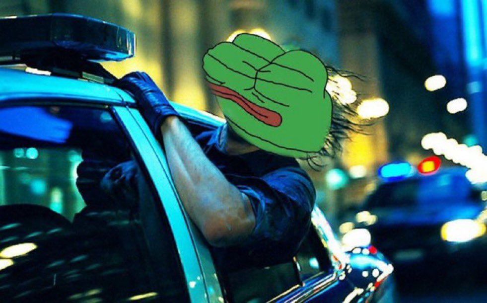 apugeneral's tweet image. Trump's going to airdrop stimmy checks to all Americans this year (before the midterms) and you're bearish? 

During the same year jerome powell gets replaced and rates get cut to zero, and you're bearish??

Smart money is positioning.

(I'm all in on frog tokens: $APU $PEPE)