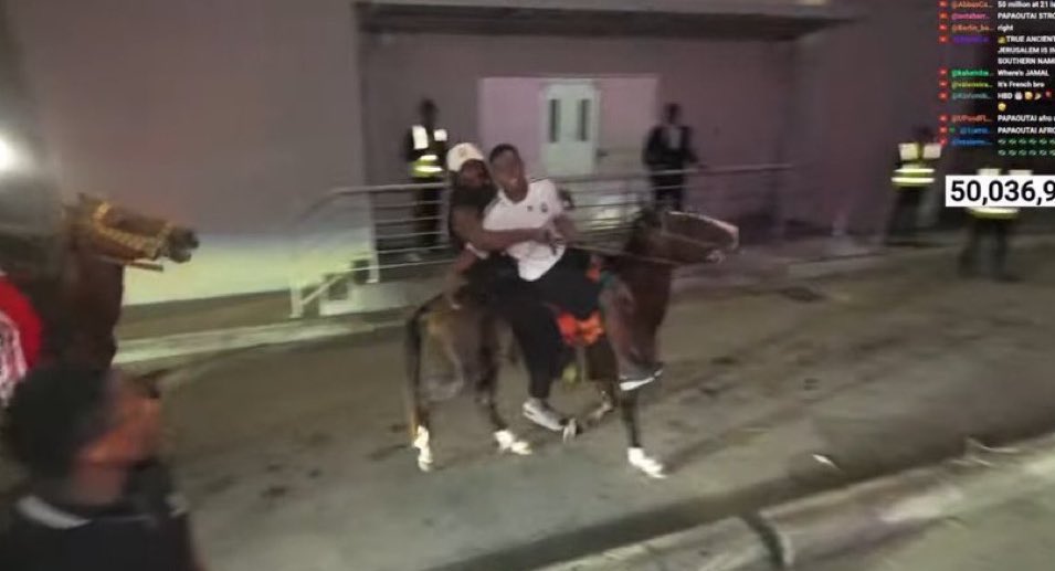 streamlog1's tweet image. Summarized picture of how it started for peller on meeting ishowspeed and how it ended😭😂..
Do you think peller will meet speed today?