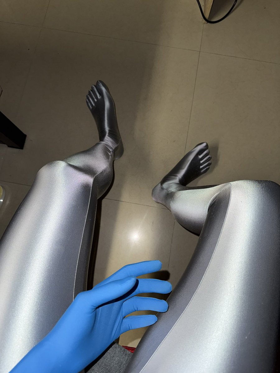 Qingyuu11's tweet photo. 放假啦~👀
#rubber
#zentai
#0m https://t.co/cD2EVHTMwp