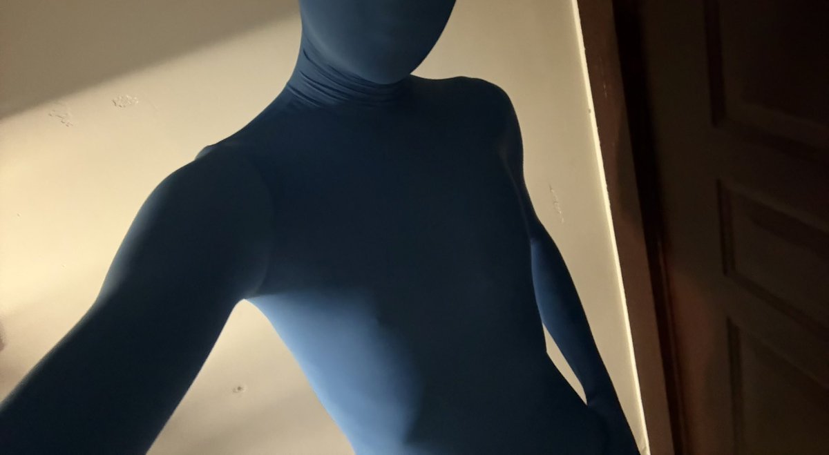 Qingyuu11's tweet photo. 放假啦~👀
#rubber
#zentai
#0m https://t.co/cD2EVHTMwp