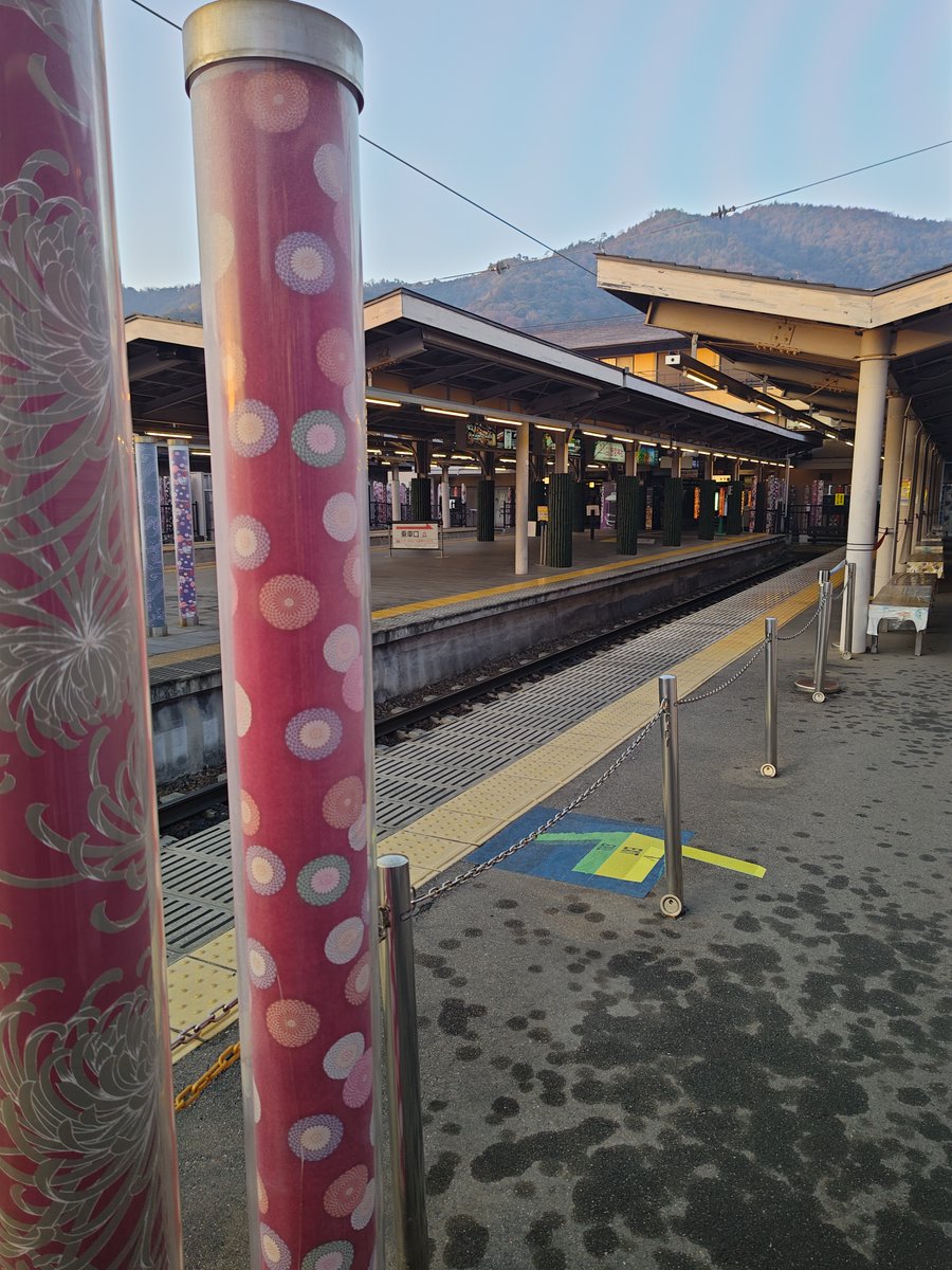 hitomihcx's tweet photo. Randen Arashiyama Station/嵐電嵐山駅/2026.01.17
#Kyoto #京都 #arashiyama #嵐山
#Randen #嵐電 #京福電気鉄道
#ArashiyamaStation #嵐電嵐山駅
#NearbyStation #近所の駅
#KimonoForest #キモノフォレスト https://t.co/iLX7tvPjLy