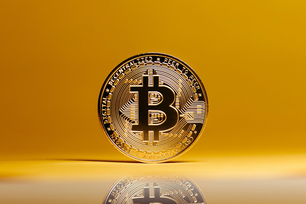 CoinMarketCap tweet media