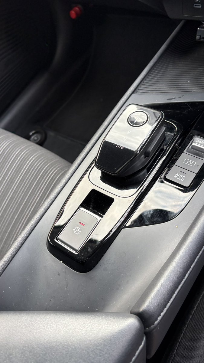 syonsuke's tweet image. なんだよこいつ、、、
どーやればいいのかさっぱりわからんぞ。、。