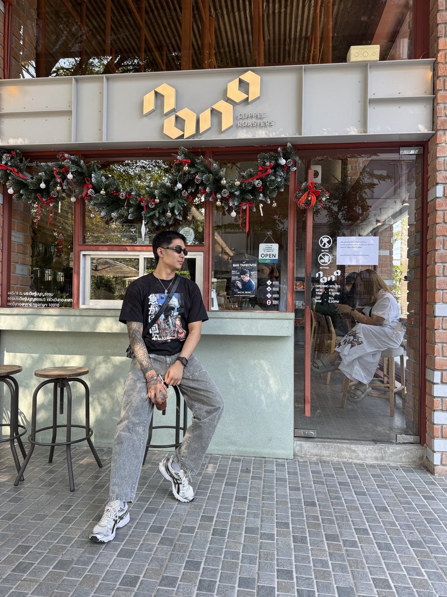 Gun_thonglor2001 tweet media