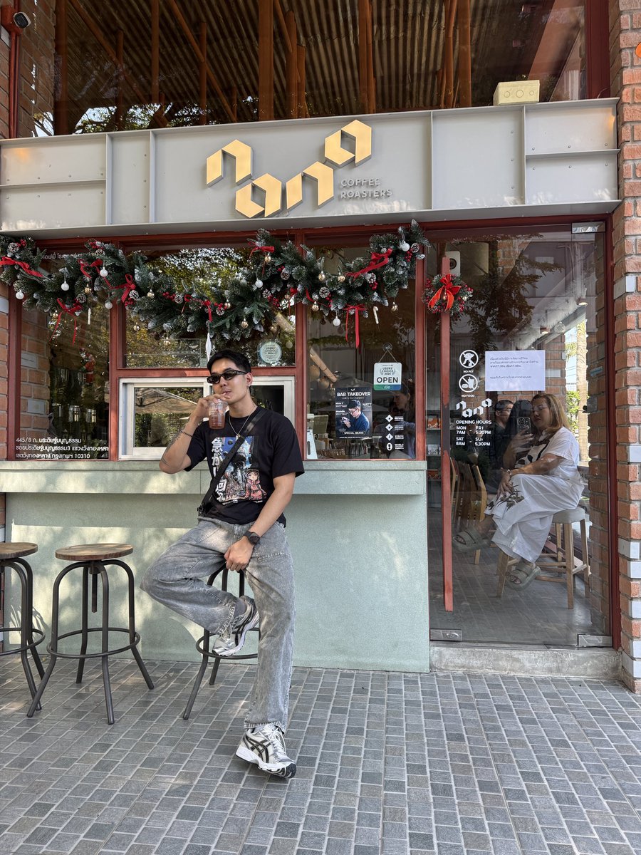 Gun_thonglor2001 tweet media