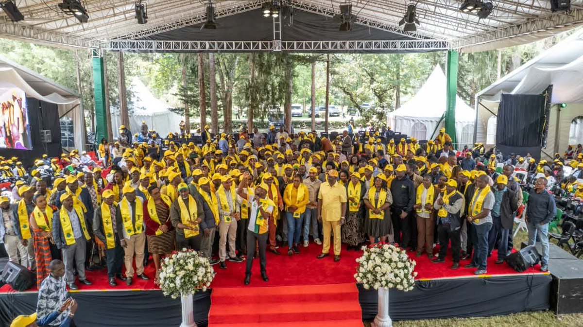 spenmulah's tweet image. UDA is proving that internal democracy strengthens national democracy. Strong foundations, strong country. UDA painting Kenya yellow. Chama iko imara. #UDAImejipanga