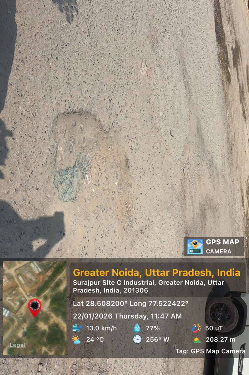 pchandra77's tweet photo. Danger alert ⚠️
The U-turn near DFC’s new Dadri stn is full of deep potholes, risking lives of ~5,000 daily commuters living in Migsun Green, Shivalik, Design arc, Gulistanpur etc. Please act immediately. Video &amp; pics just taken. @OfficialGNIDA @dmgbnagar @UPGovt @noidapolice https://t.co/b6g8WEG2dT