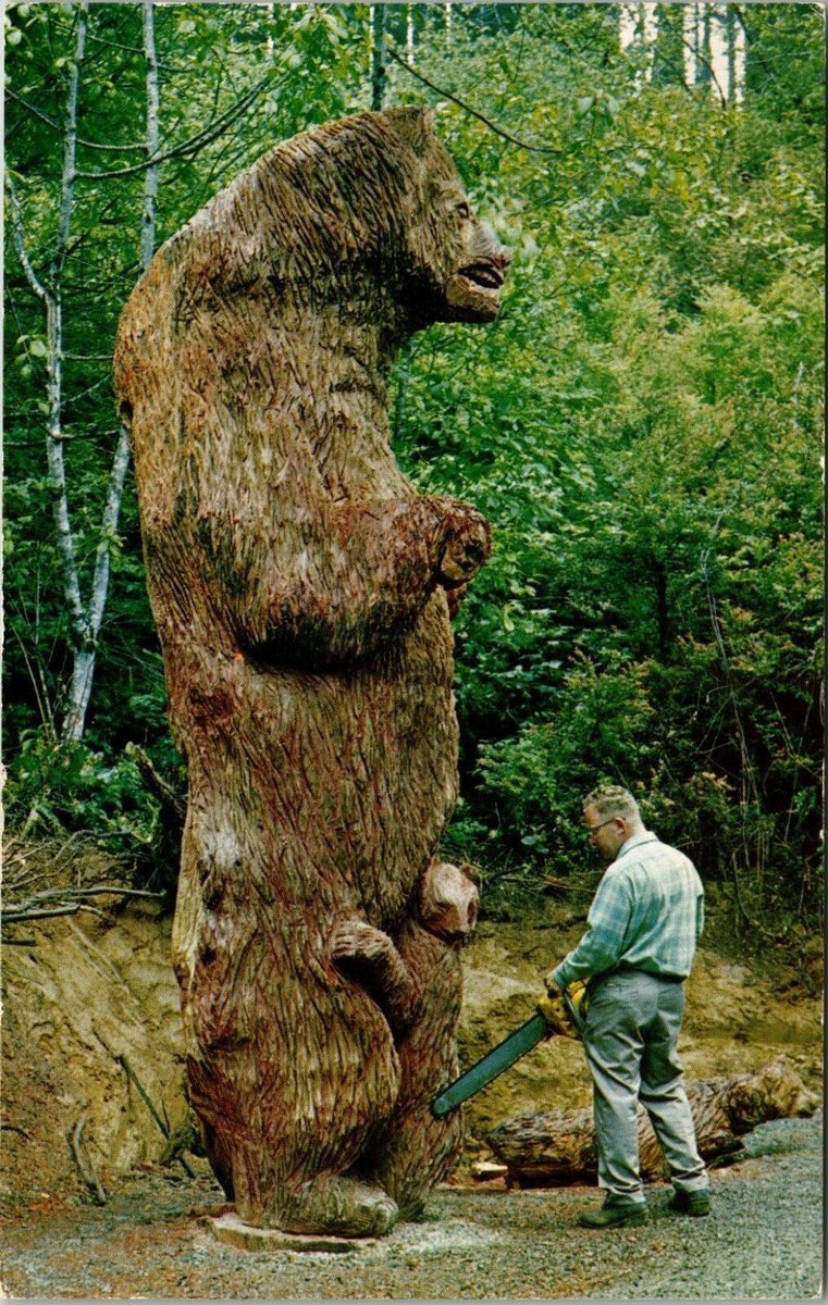 JennyENicholson's tweet image. If you were Elphaba what 4 twisted things would you turn your friends into. I would do abraham lincoln animatronic, coca cola box snowman, hobby horse, chainsaw carved bear