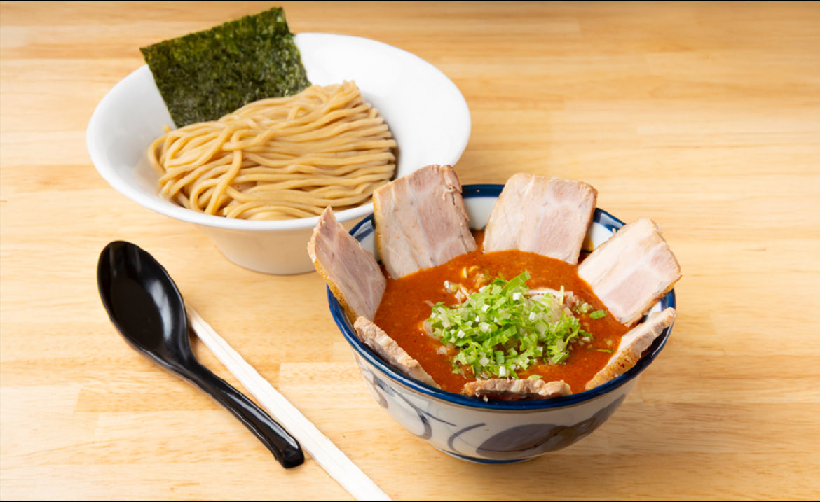 menya_etsu's tweet photo. お知らせ📢
本日、麺の入荷ができなかったため、
誠に勝手ながら麺屋えつは臨時休業とさせていただきます。

なお、来週の月曜日に振替営業を行う予定です。

ご来店を予定されていたお客様にはご迷惑をおかけし、
誠に申し訳ございません。
何卒ご理解・ご了承のほどよろしくお願いいたします。 https://t.co/n6bA3sdQS2