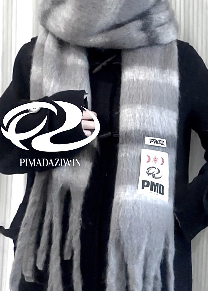 #협찬 #RT이벤트 <a href="/pimadaziwin/">피마다지윈 PIMADAZIWIN</a>

#rt 추첨 3분께
피마다지윈 구름 시그니처 머플러를 드립니다🎁

제가 착용한 컬러는 그레이 스트라이프🩶

데일리한 컬러감이 너무너무 예쁨
구름처럼 폭신하고 도톰해서 엄청 따뜻해요☁️

겨울 머플러 고민이라면 이거 추천☃️ 
#피마다지윈 #pimadaziwin
