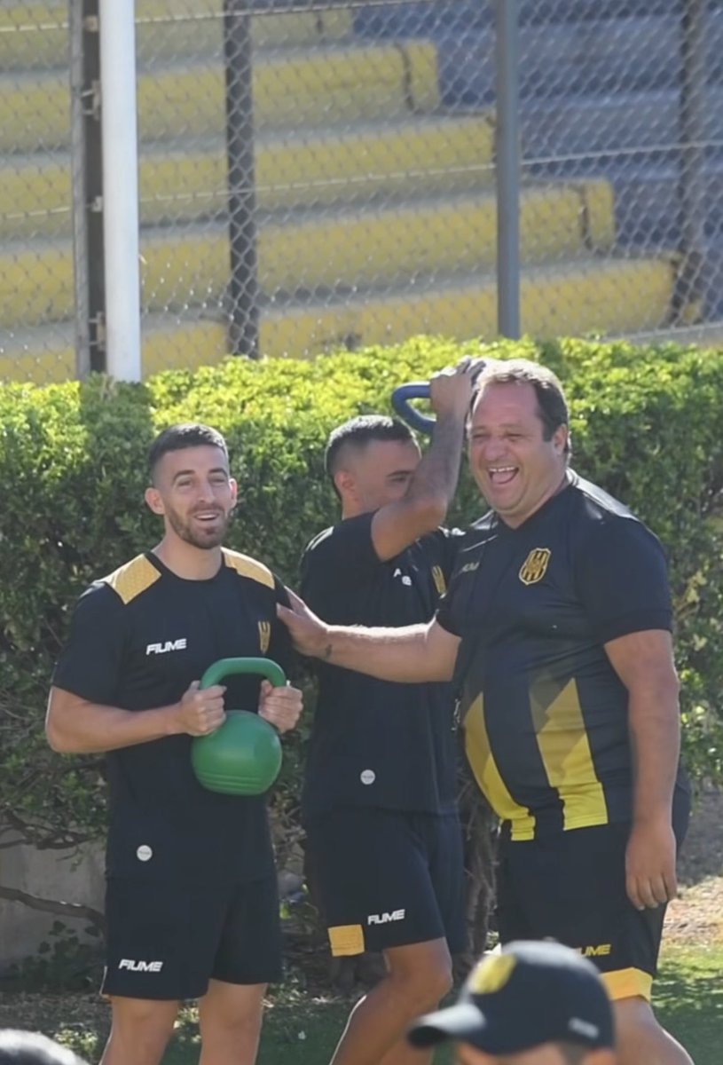 como pesa la sonrisa de este CHAD