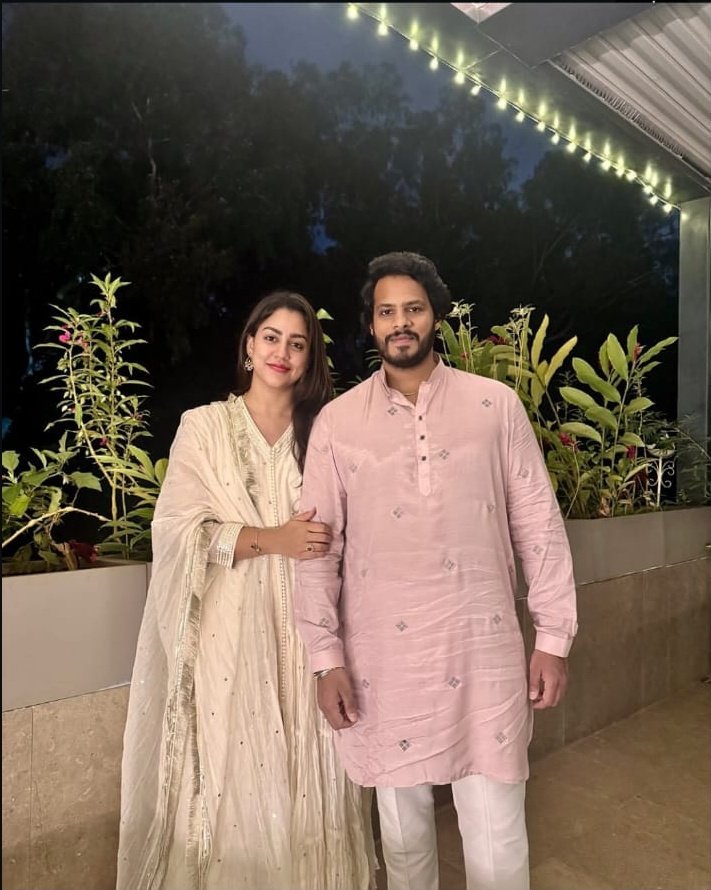 NikhilKumarFc's tweet photo. #ನಿಖಿಲ್_ಕುಮಾರಸ್ವಾಮಿ ಅವರಿಗೆ ಹುಟ್ಟುಹಬ್ಬದ ಶುಭಾಶಯಗಳು 🎉🤍
Happy Birthday Nikhil BOSS 🎉🤍
@nikhilgowda_jaguar
#NikhilKumaraswamy #NikhilKumar #NikhilGowda https://t.co/efdUdQEmqW