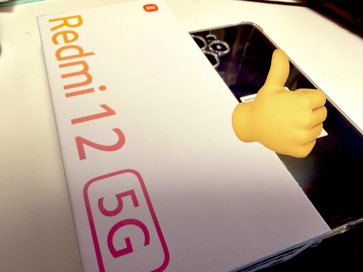 社用スマホ買いました
2ndfloor専用！

ステッカーとか貼りたいですね
