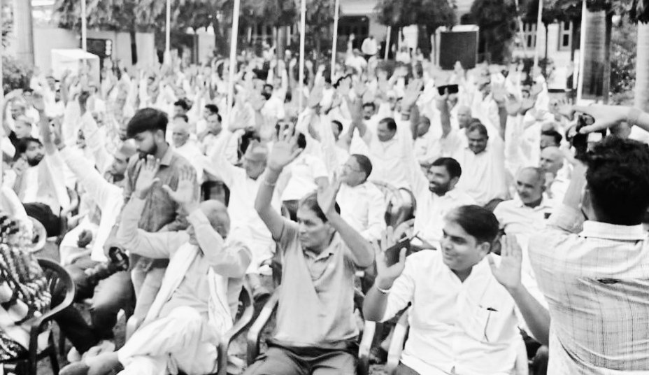 गुर्जर चौपाल से आखिर ऐसी भी क्या दिक्कत की हम चौपाल लगा रहें हैं और वो रोक रहें है|🔥
👑 #गुर्जर_चौपाल 👑