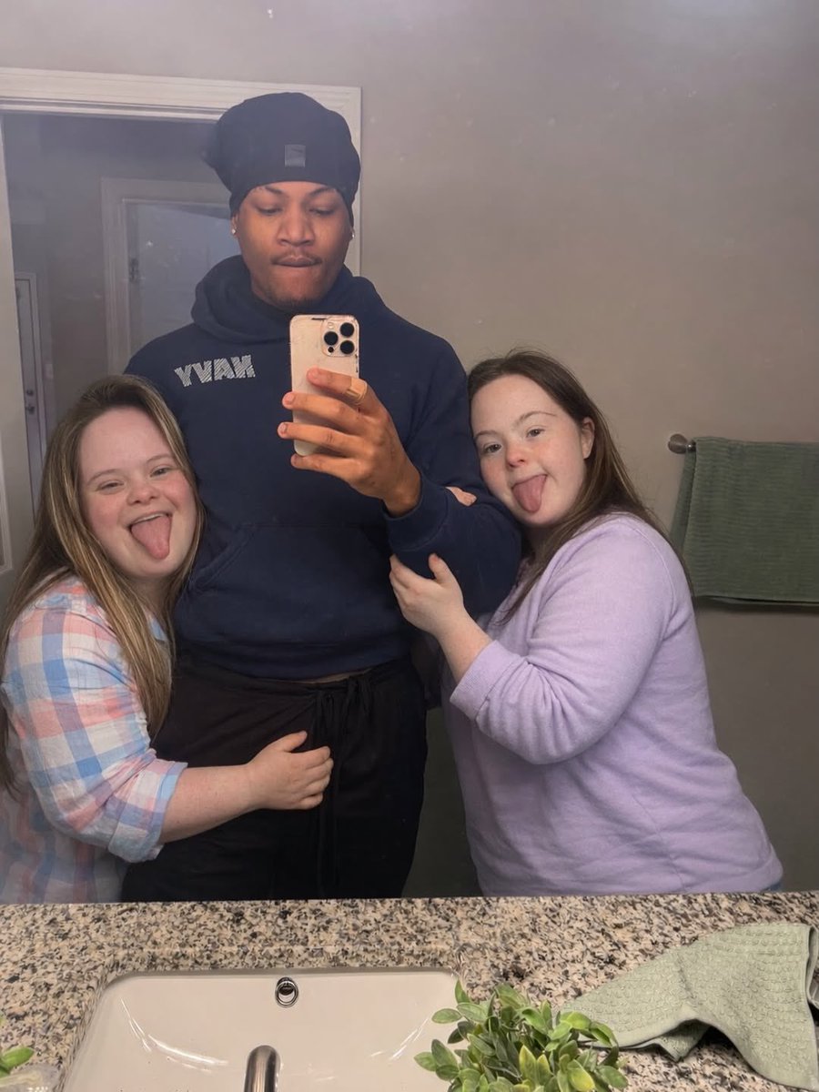 DJ Kam Bennett tweet media