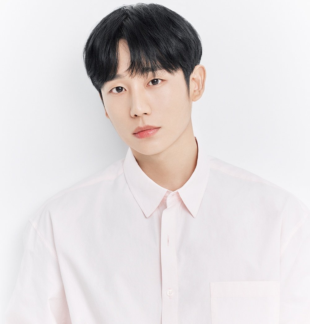 hallyuforums's tweet image. #GoYounjung and #JungHaein reportedly to join as guests on MBC's new variety show, Manito Club!!

#HallyuForums #Hallyu #KDrama